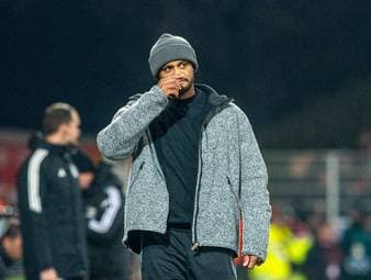Eigentlich ist Vincent Kompany ein Fan des gepflegten Fußballs. Zuletzt mussten seine Stars beim FC Bayern aber auch als Handwerker ran. Was steckt dahinter?
