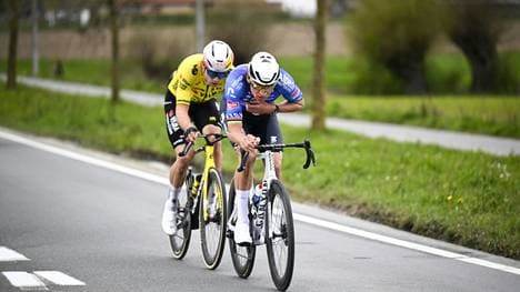 Van der Poel (r.) und van Aert auf der Flucht
