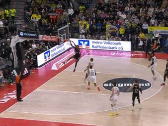 Spektakuläre Show: Bayern stürzt den Tabellenführer 