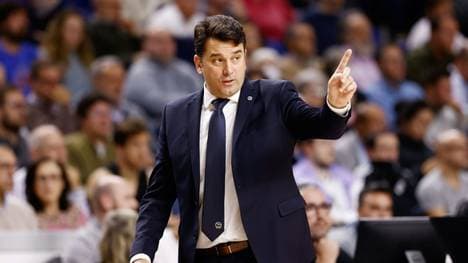 Trainer Gonzalez siegt mit seinem Team