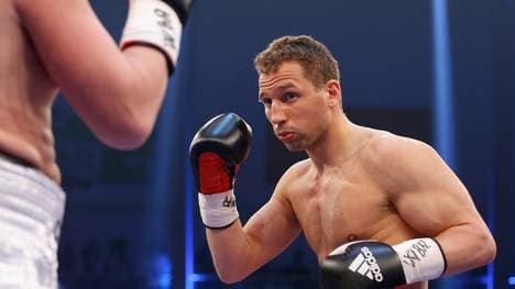 Enrico Koelling zwang seinen Gegner bis in die zwölfte Runde