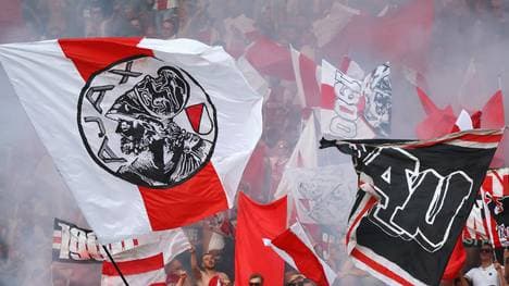 Vor dem Rückspiel von Ajax Amsterdam bei Juventus nahm die italienische Polizei fünf Personen fest