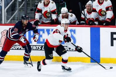 Stützle glänzt bei wichtigem Sieg