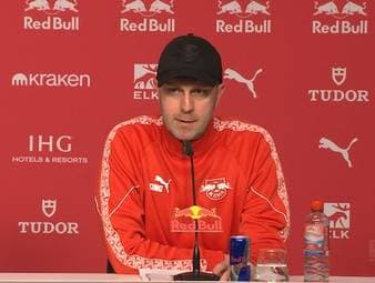 Nach dem 2:2-Unentschieden gegen VfL Wolfsburg zeigt sich Ole Werner auf der Pressekonferenz sichtlich frustriert. Der RB-Trainer kritisiert die mangelnde Chancenverwertung seiner Mannschaft, lobt aber gleichzeitig die Einstellung und den Einsatz seines Teams.