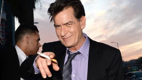 Charlie Sheen wirbt für den MBC aus der Basketball-Bundesliga