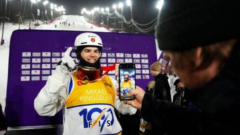 Mikael Kingsbury feiert seinen Meilenstein