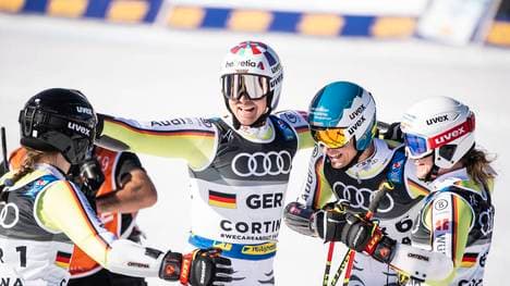 Das deutsche Team bejubelt den Gewinn der Bronze-Medaille