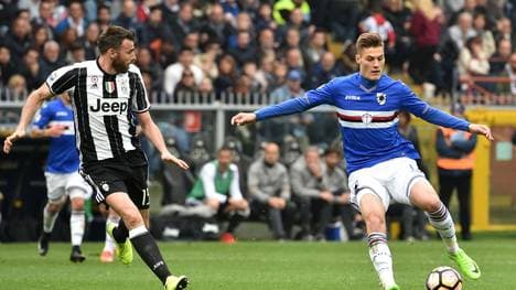 Der FC Bayern soll ein Auge auf Patrik Schick (r.) geworfen haben