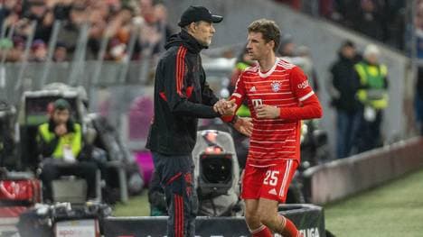 Thomas Tuchel (l.) setzt Thomas Müller auch im Rückspiel auf die Bank