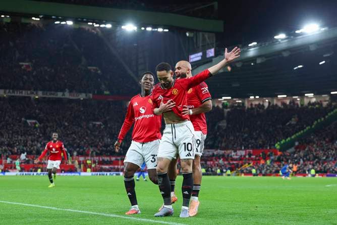 Wildes Unentschieden in Manchester