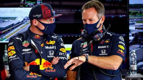 Max Verstappen und Christian Horner im Gespräch 