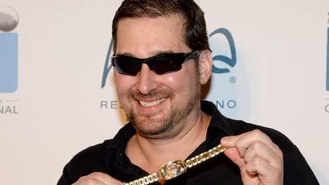 Phil Hellmuth gewann die 10.000 Dollar Razz Championship
