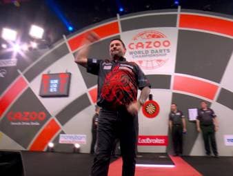 Jonny Clayton startet optimal in die Darts-WM. Zum Auftakt in Runde 2 überrollt er Danny van Trijp mit 3:0 und untermauert damit seine Titel-Ambitionen.