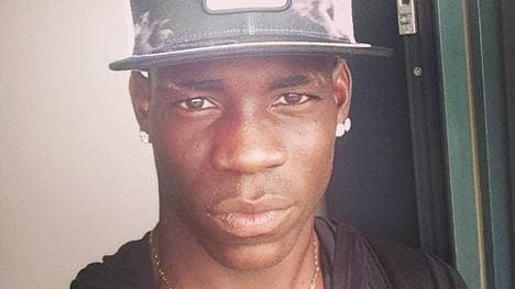 Immer mehr User folgen Mario Balotelli auf Twitter.