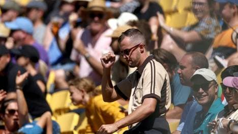 Über 78.000 Fans kamen zum Melbourne Cricket Ground 