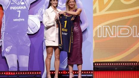 Superstar Caitlin Clark spielt nun für Indiana