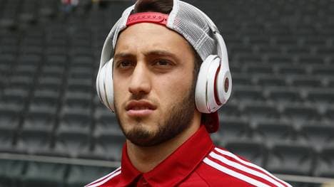 Hakan Calhanoglu reist mit der Werkself im Winter wieder nach Florida