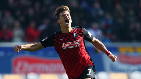 SC Freiburg v 1. FC Kaiserslautern  - 2. Bundesliga