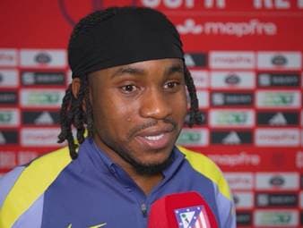 Nach dem spektakulären Deadline-Day-Wechsel zum spanischen Topklub Atlético Madrid erklärt Ademola Lookman, wie stolz er auf den Schritt sei.