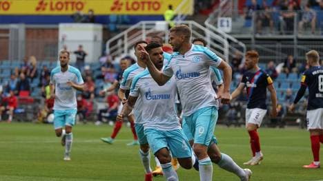 Simon Terodde traf in Kiel gleich zweimal