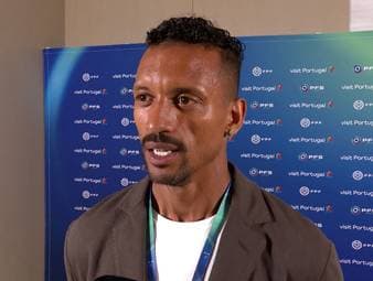 Ex-Portugal-Spieler Nani schwärmt in einem Interview von Cristiano Ronaldo. Man solle es einfach genießen, einem der größten Spieler aller Zeiten beim Spielen zuzuschauen. 