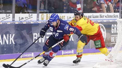 Ryan McKiernan (r.) spielte zuletzt für Düsseldorf