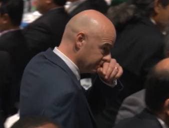 Kanadas Premierminister Mark Carney kritisiert FIFA-Präsident Gianni Infantino scharf. Seine Pläne zum Verkauf von FIFA-Anteilen seien laut dem Politiker ein fatales Signal.