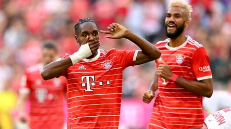 Mathys Tel (li.) ist ins Mannschafstraining der Bayern zurückgekehrt