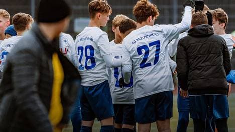 Hinspiel auf dem Platz, Rückspiel auf der Konsole: B42-Doubles