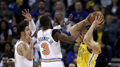 New York Knicks v Golden State Warriors