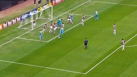 Anthony Ujah erzielt das 1:1 für den 1. FC Köln