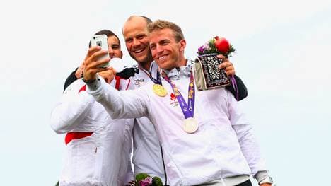 Max Hoff (m.) holte die erste Goldmedaille für Deutschland