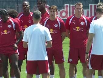 RB Leipzigs Kaderplanung läuft auf Hochtouren: Der Estève-Transfer steht vor dem Abschluss, mehrere Abgänge sind möglich und auch bei potenziellen Neuzugängen wird intensiv sondiert.