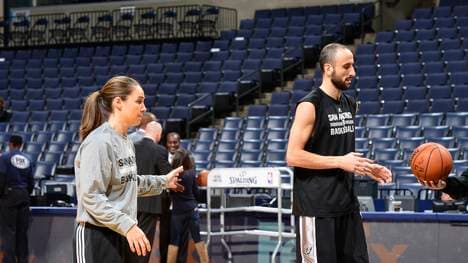 San Antonio Spurs v Memphis Grizzlies
