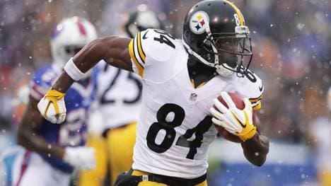 Pittsburgh Steelers v Buffalo Bills