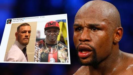 Floyd Mayweather (r.) und Conor McGregor boxen gegeneinander