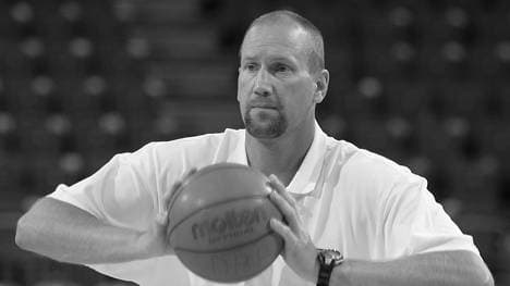 Christian Welp beim Training mit der deutschen Basketball Nationalmannschaft