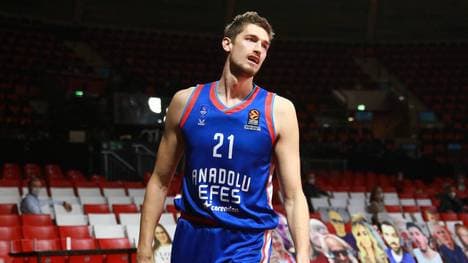 Tibor Pleiß und Anadolu führen in der Viertelfinal-Serie gegen Madrid nur noch mit 2:1