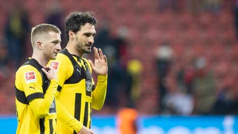 Marco Reus (l.) im Gespräch mit Mats Hummels