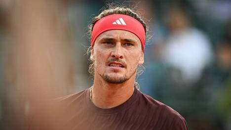 Alexander Zverev schaut kritisch