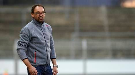 Energie-Cottbus-Trainer Claus-Dieter Wolitz sieht in dem ungleichmäßigen Ausfall der Partien einen Nachteil für seine Mannschaft