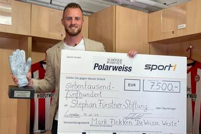 Weisse-Weste-Award: Flekken spendet an die Stiftung eines alten Weggefährten