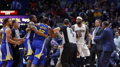 Kevin Durant brennen gegen die Pelicans wieder die Sicherungen durch