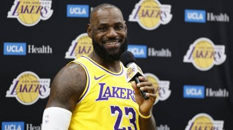 LeBron James lässt ein Karriereende nach seiner 23. Saison in der NBA offen 