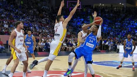 Umkämpftes Duell zwischen Spanien und Griechenland