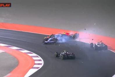 So erlebte Hülkenberg den Crash, der Verstappen krönte