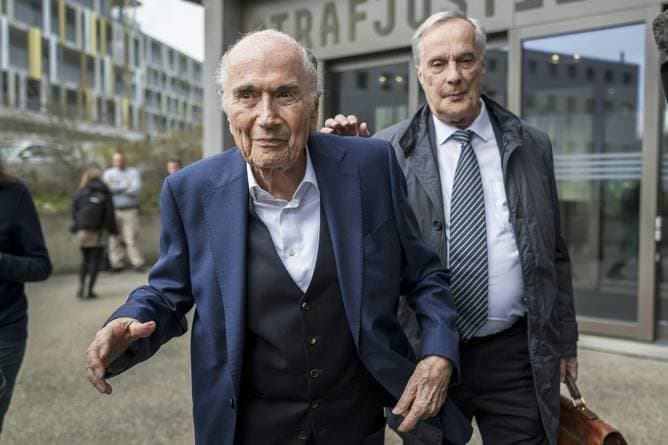 Blatter fordert Russland-Rückkehr