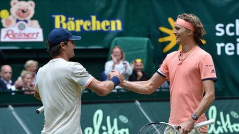 Alexander Zverev (r.) setzte sich gegen Mischa Zverev durch