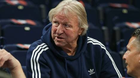 Große Ehre für Horst Hrubesch