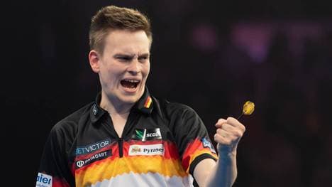 Ricardo Pietreczko steht bei den Baltic Sea Darts Open im Sechzehntelfinale